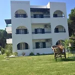 Maistrali Skiathos Aparthotel 3*