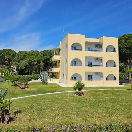 Aparthotel Maistrali Koukounaries