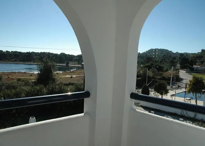 Maistrali Skiathos Кукунарис