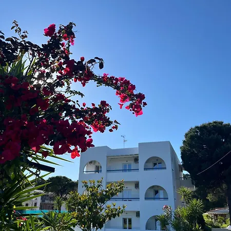 Maistrali Skiathos アパートホテル